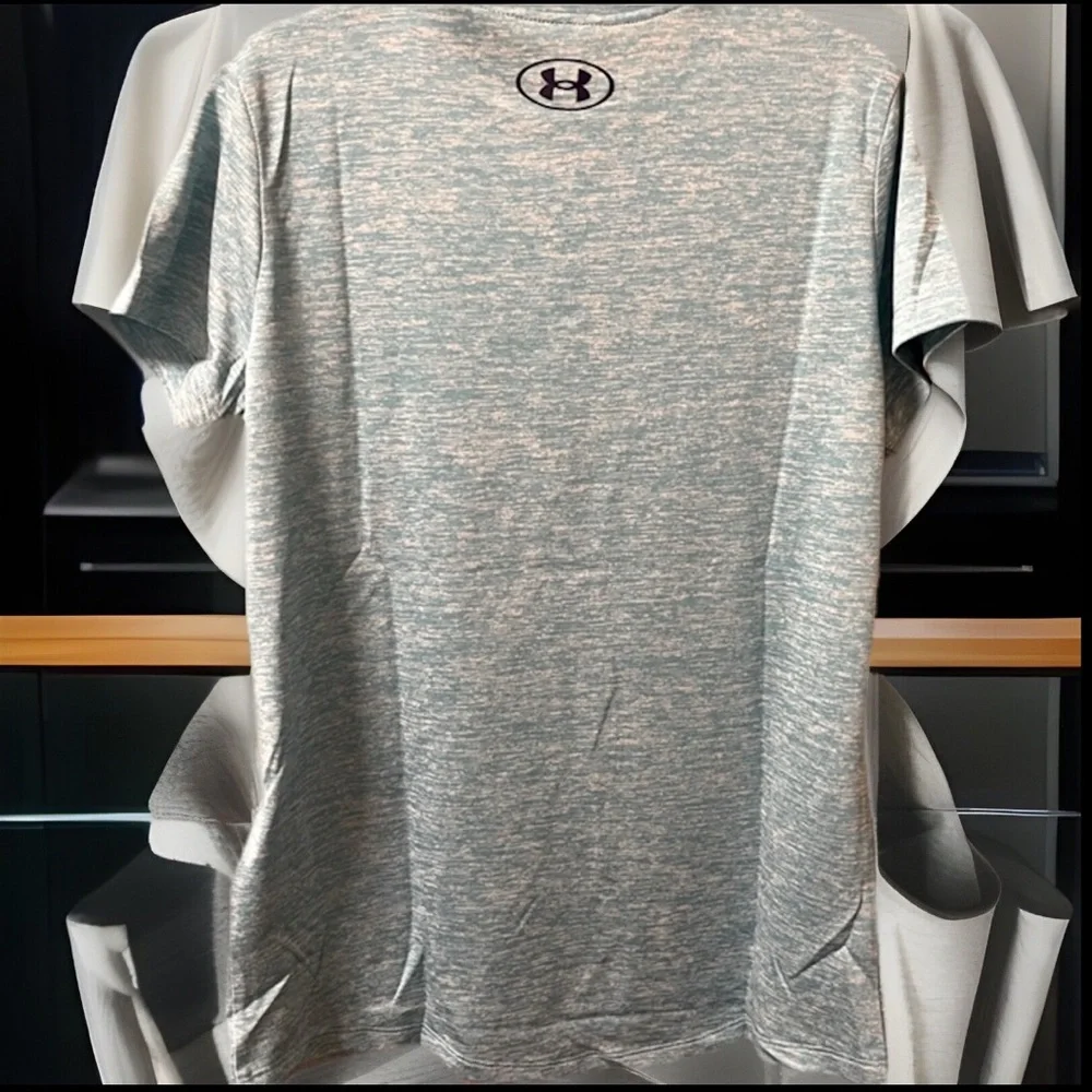 Girls' UA Tech™ Big Logo Twist Tee YMD 10-12+ & A Pair of Twist Grey Shorts Sz14